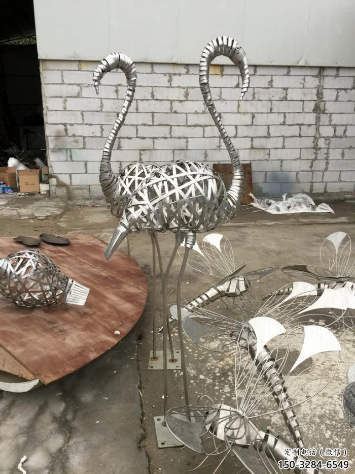 酒店仙鶴雕塑生產(chǎn) 庭院仿真雕塑實(shí)景 彩繪小品