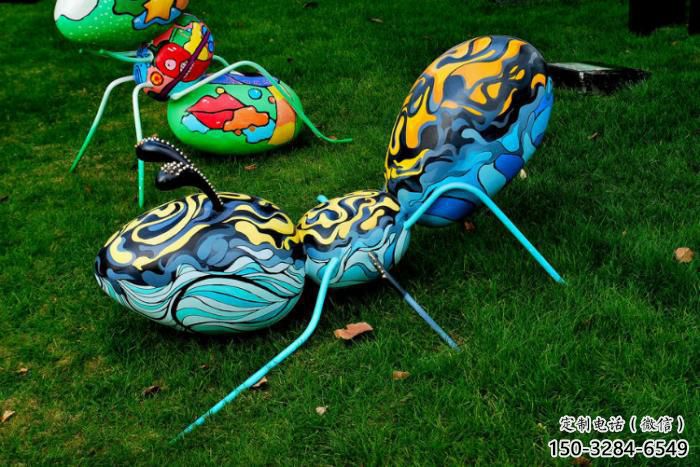 彩繪玻璃鋼螞蟻雕塑 仿真動(dòng)物雕塑 步行街?jǐn)[件