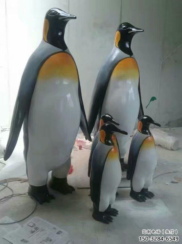 玻璃鋼企鵝雕塑價(jià)格 風(fēng)景區(qū)仿真雕塑 廣場小品