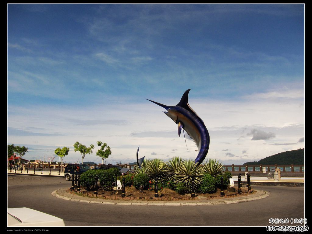 玻璃鋼劍魚雕塑，海洋生物雕塑，公園廣場大型雕塑