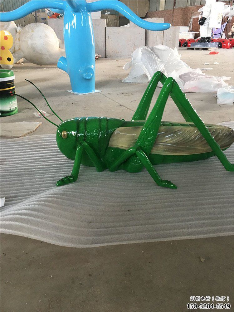 抽象蟈蟈雕塑 店門(mén)口彩繪雕塑 步行街?jǐn)[件