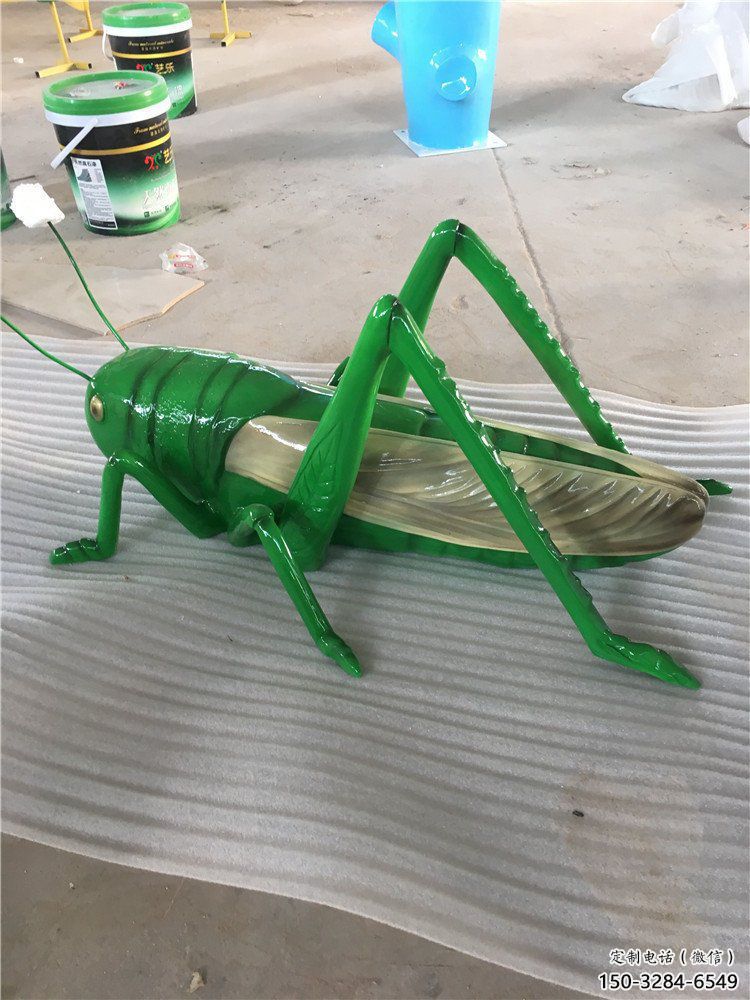 大型蟈蟈雕塑 商業(yè)街廣場雕塑 彩繪擺件