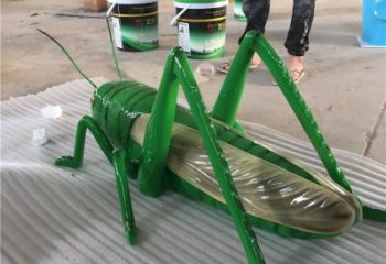 園林蟈蟈雕塑 風(fēng)景區(qū)仿真雕塑 廣場小品