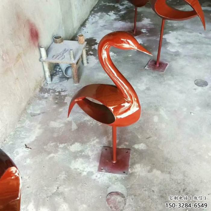 操場鳥類雕塑，景觀題材，鍍銅工藝