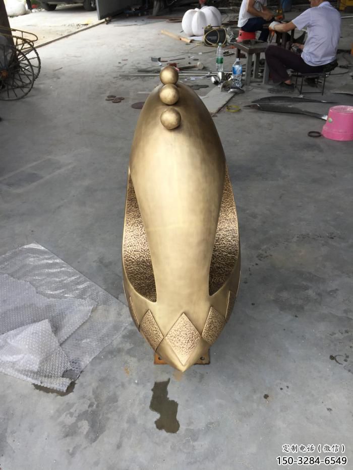 小區(qū)鳥(niǎo)類(lèi)雕塑，仿真主題，彩繪工藝