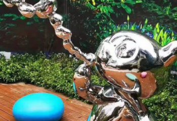 園林貓咪雕塑，噴漆運動雕塑，網格形式