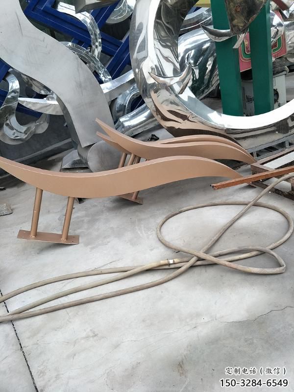 抽象魚形雕塑生產，幾何工藝，烤漆方式制作