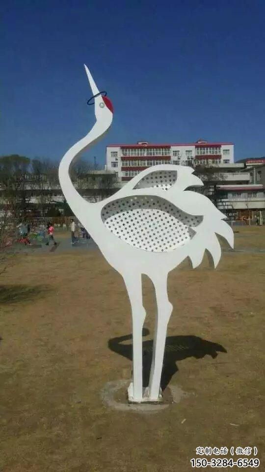 步行街白鷺雕塑，烤漆雕塑，鏤空方式