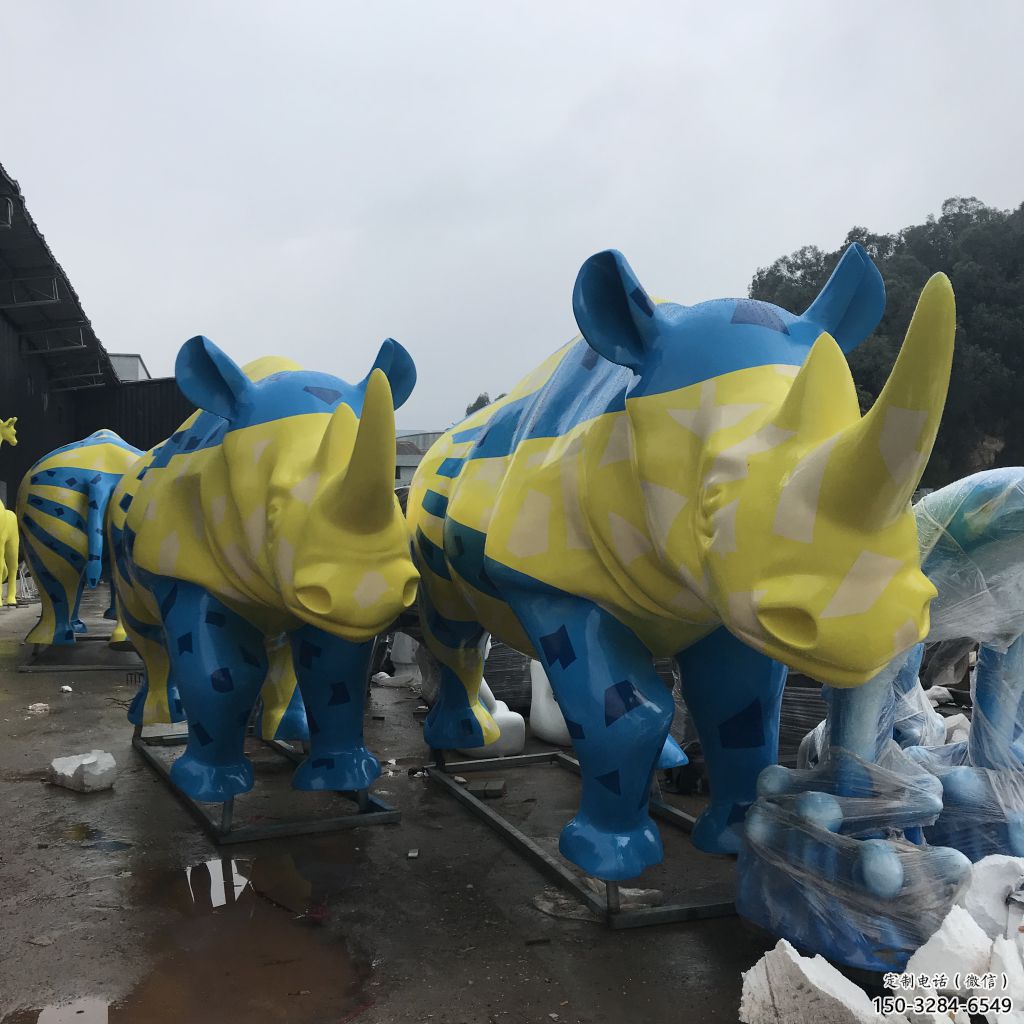 售樓部犀牛雕塑，噴砂發光雕塑，彩繪題材