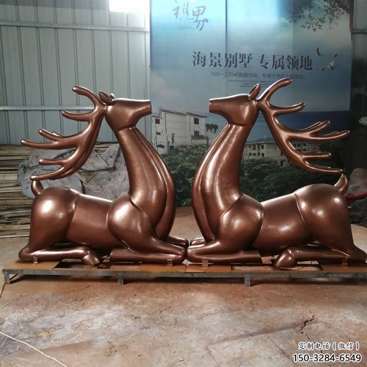 售樓部馴鹿雕塑，噴砂發(fā)光雕塑，彩繪題材