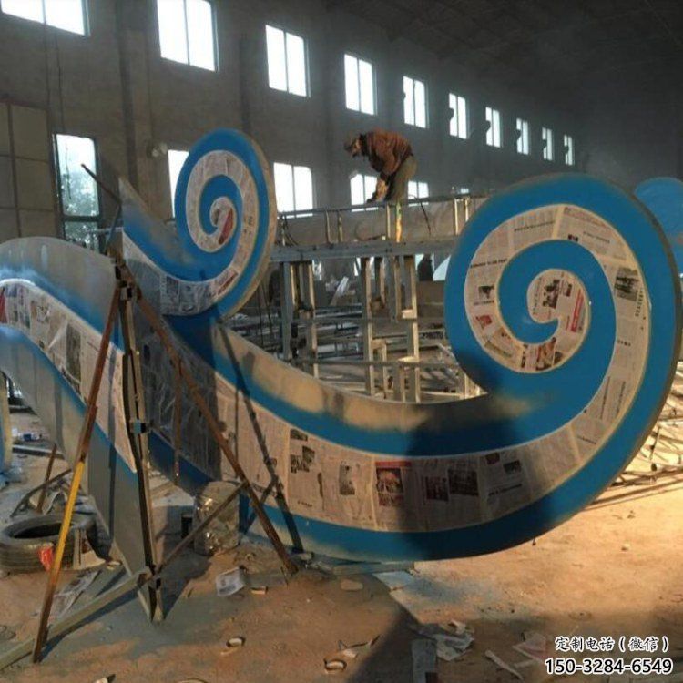 操場云朵雕塑，鏤空景觀雕塑，噴砂制造