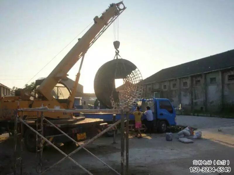 銅錢雕塑廠家，仿古鑄銅雕塑，烤漆工藝雕塑制作