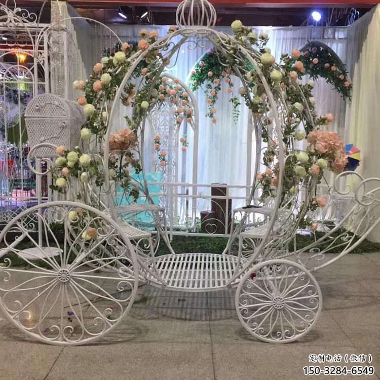 創(chuàng)意馬車雕塑 步行街店門口雕塑 民俗小品