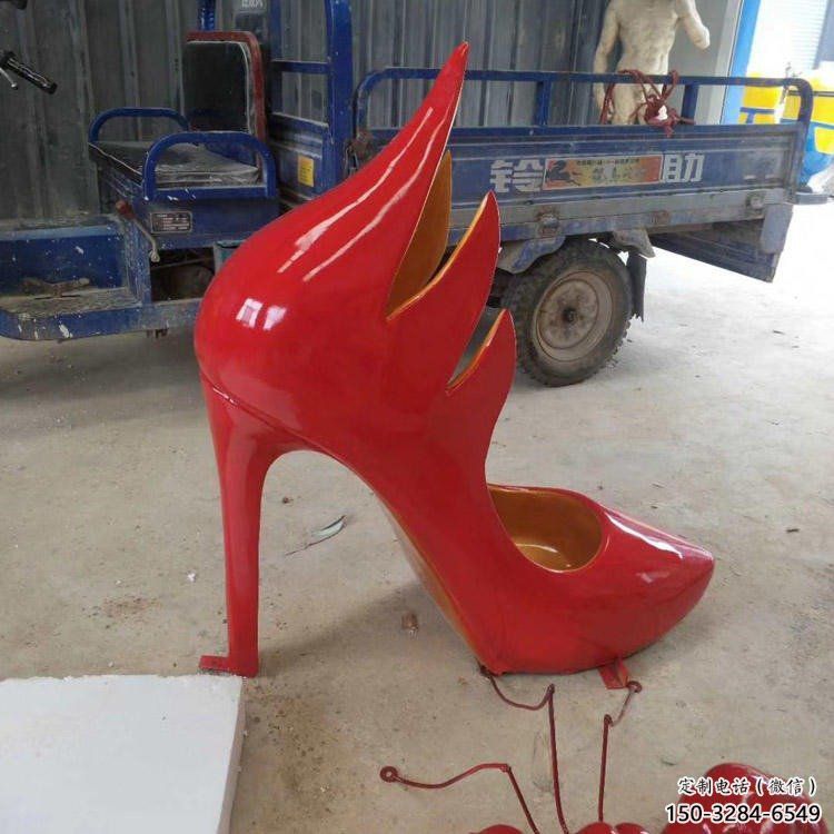創(chuàng)意高跟鞋雕塑 啞光景觀小品 公園雕塑