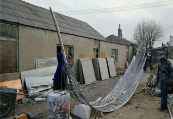 仿古羽毛雕塑 騰飛草地小品 房地產(chǎn)雕塑