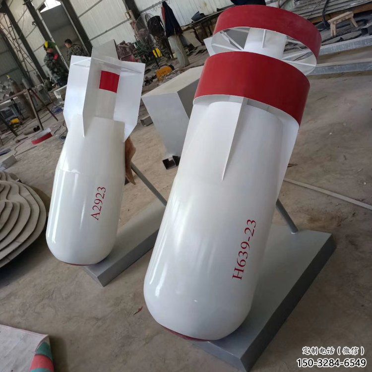 草地火箭雕塑 現(xiàn)代校園小品 大型雕塑