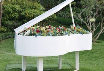 大型鋼琴雕塑 鍛造發(fā)光小品 房地產(chǎn)雕塑