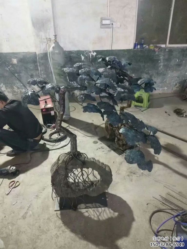 房地產(chǎn)松樹雕塑 現(xiàn)代景觀植物雕塑 幾何大樹雕塑