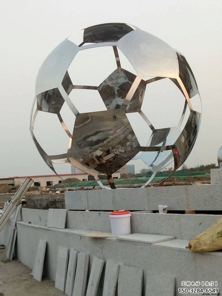 酒店足球雕塑 景觀美陳球形雕塑 現代球類雕塑