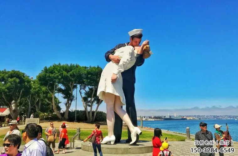 戶外愛(ài)情雕塑生產(chǎn)制作 噴漆親吻雕塑 抽象戀人雕塑