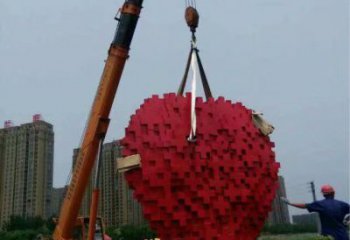 戶外心形雕塑 噴漆桃心雕塑 燈光愛情雕塑