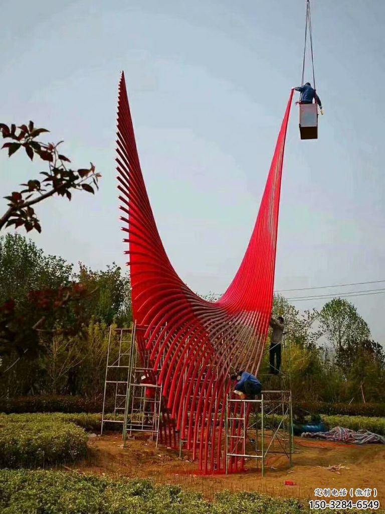 烤漆鳳尾雕塑 鋼管展翅造型 室內(nèi)雕塑