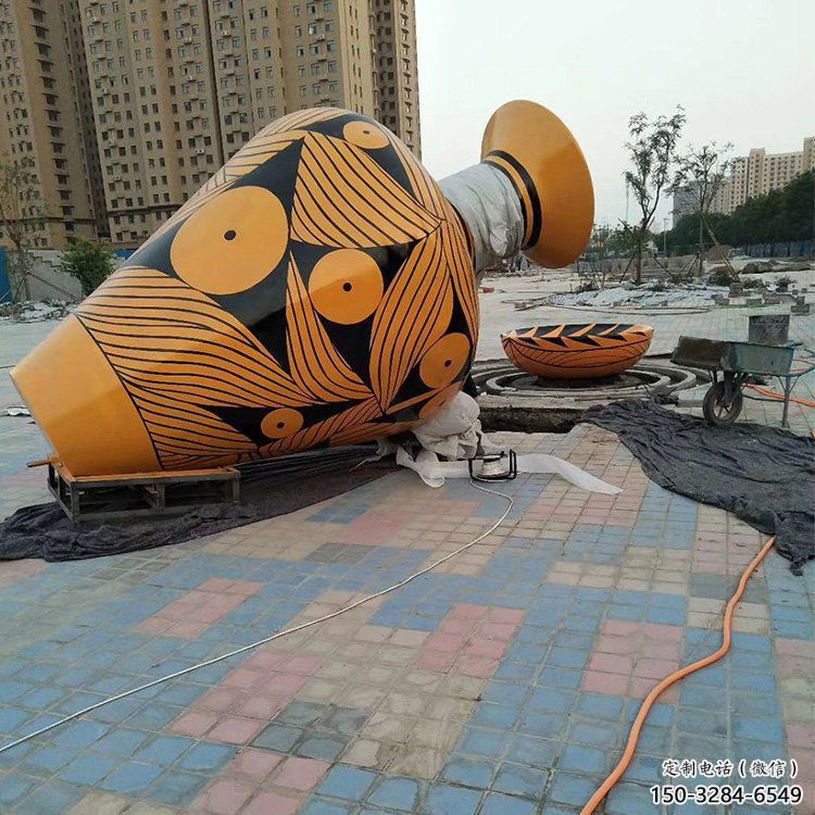 水景花瓶雕塑 彩繪剪紙瓶子雕塑 現(xiàn)代瓶子雕塑