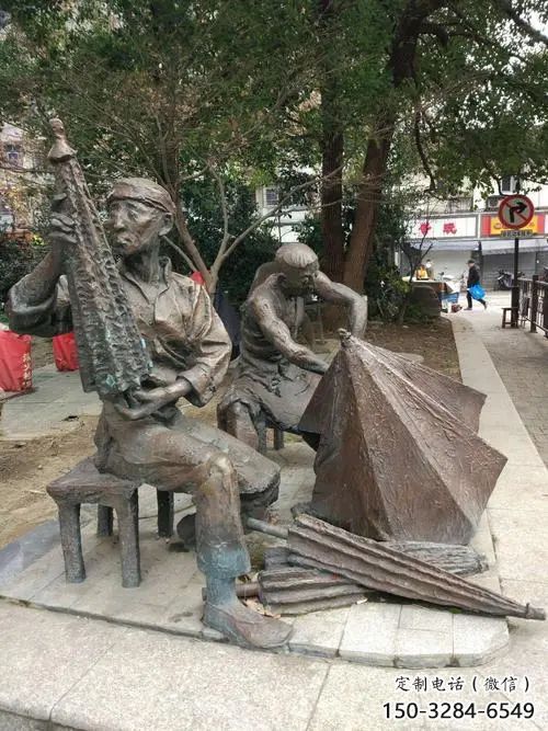 大型雨傘雕塑 歐式步行街民俗雕塑 彩繪撐傘雕塑