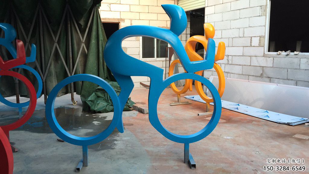 中式賽車雕塑 烤漆大型賽車人雕塑 酒店體育雕塑