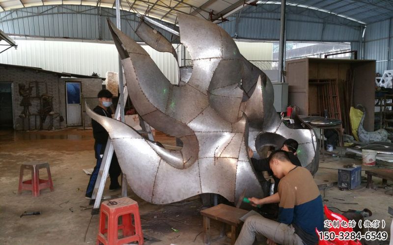 中式火把雕塑廠家 啞光星火相傳主題 游樂場篝火雕塑