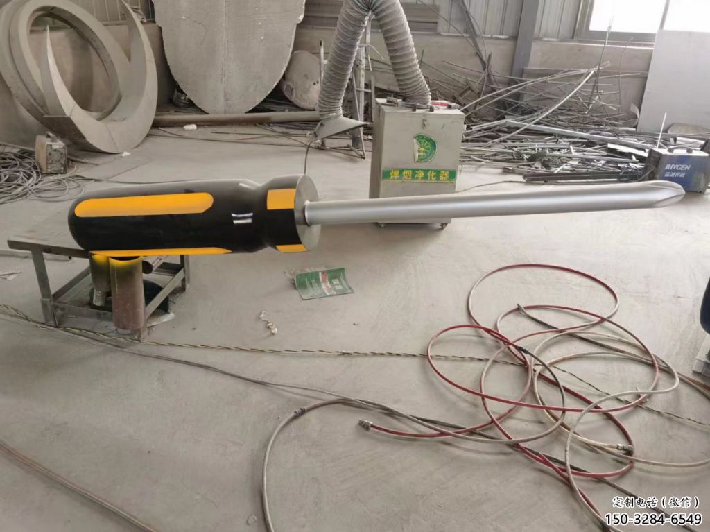 仿古螺絲釘?shù)袼?騰飛器械雕塑 房地產(chǎn)工業(yè)雕塑