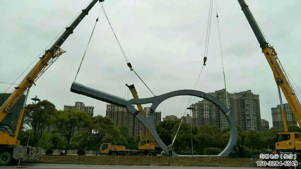 美陳球拍雕塑 異形噴水體育雕塑 酒店網球拍雕塑