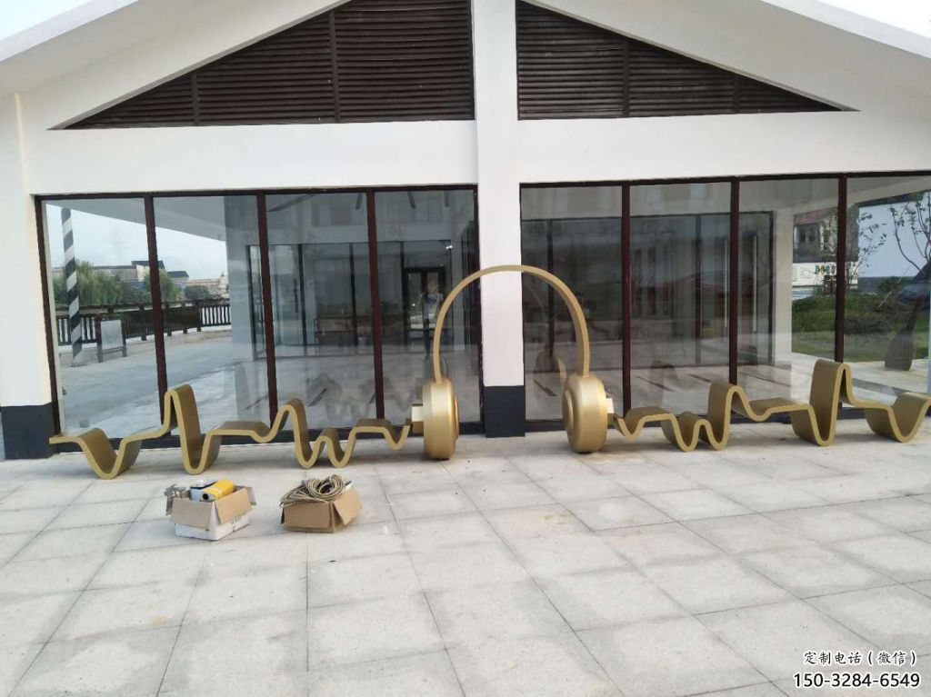 噴漆耳麥雕塑 中式村口音樂雕塑 草地耳機雕塑