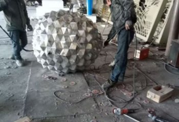 廣場松塔雕塑 抽象松果造型 烤漆雕塑