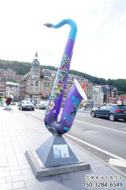 彩繪薩克斯雕塑 電鍍現代樂器雕塑 公園西方樂隊雕塑