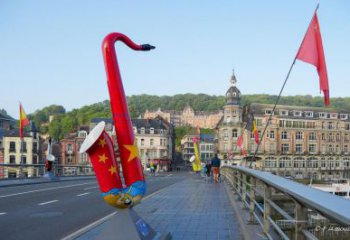 彩繪薩克斯雕塑 景觀西方樂(lè)隊(duì)雕塑 街頭樂(lè)器雕塑