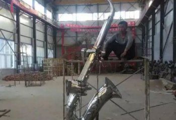 現(xiàn)代薩克斯雕塑 大型別墅區(qū)樂器雕塑 彩繪西方樂隊雕塑