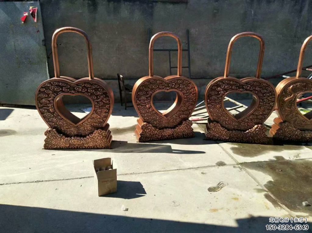 游樂場鎖子雕塑 發(fā)光公園雕塑 噴漆同心鎖雕塑