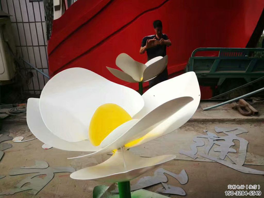 美陳蘭花雕塑 異形噴水雕塑 酒店玉蘭花雕塑