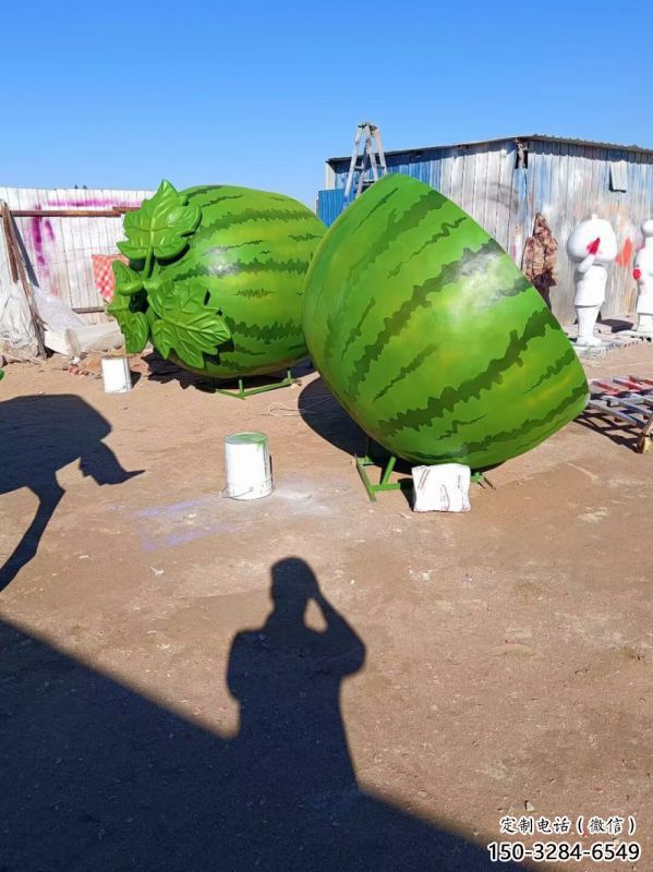 花園果籃雕塑點(diǎn)擊，多彩藝術(shù)，西瓜果籃雕塑承接