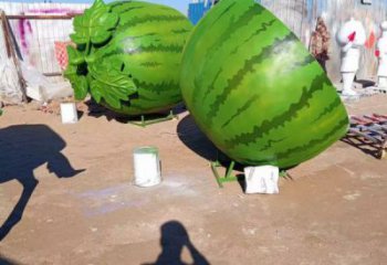 花園果籃雕塑點擊，多彩藝術(shù)，西瓜果籃雕塑承接