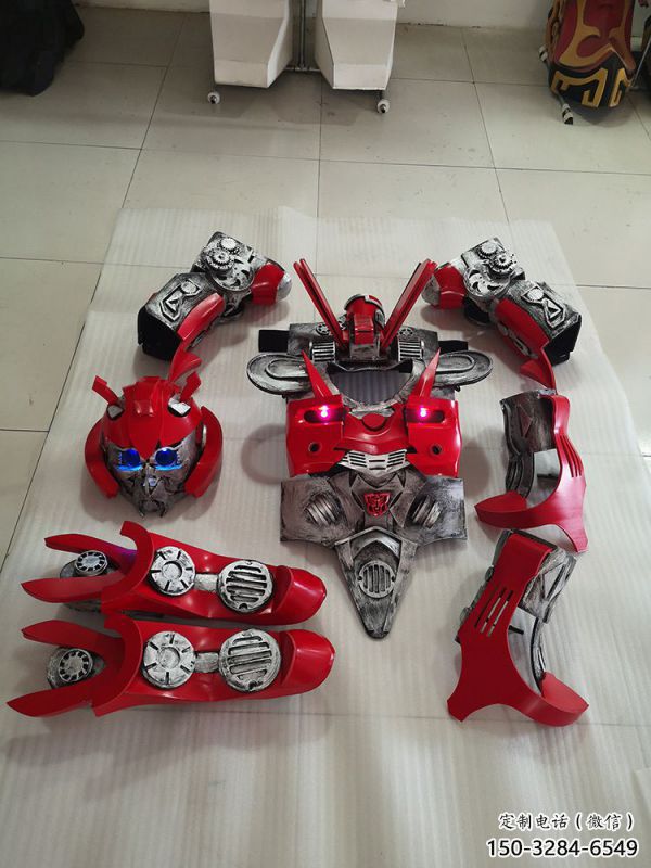 機甲小紅蜂雕塑