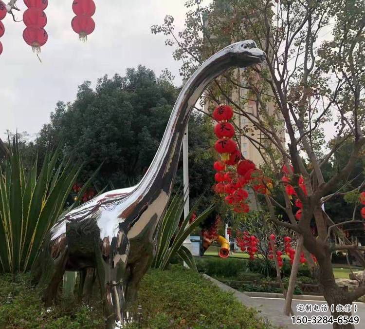 恐龍雕塑通用，花園小品，廣場(chǎng)鏡面恐龍雕塑廠家