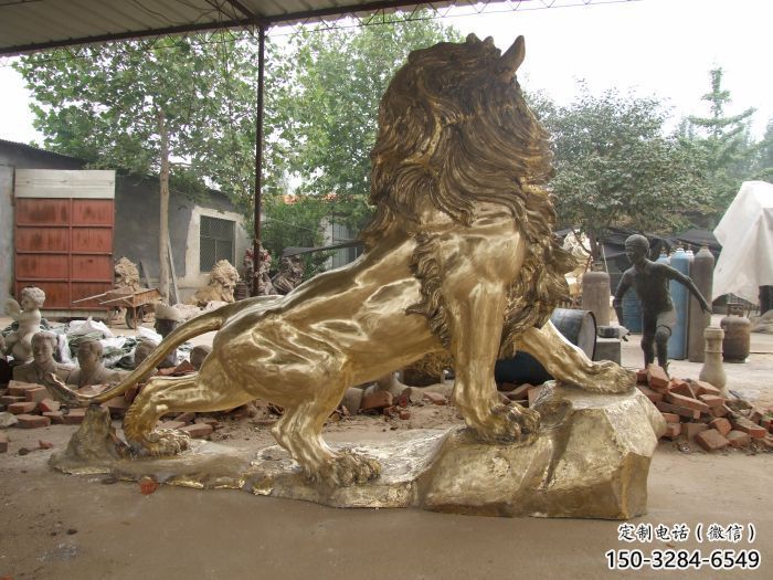 大型獅子雕塑精品，標(biāo)識(shí)雕塑，鑄銅走獅雕塑選用
