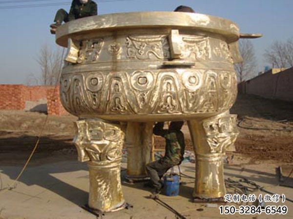 古紋路鑄銅鎏金爐雕塑