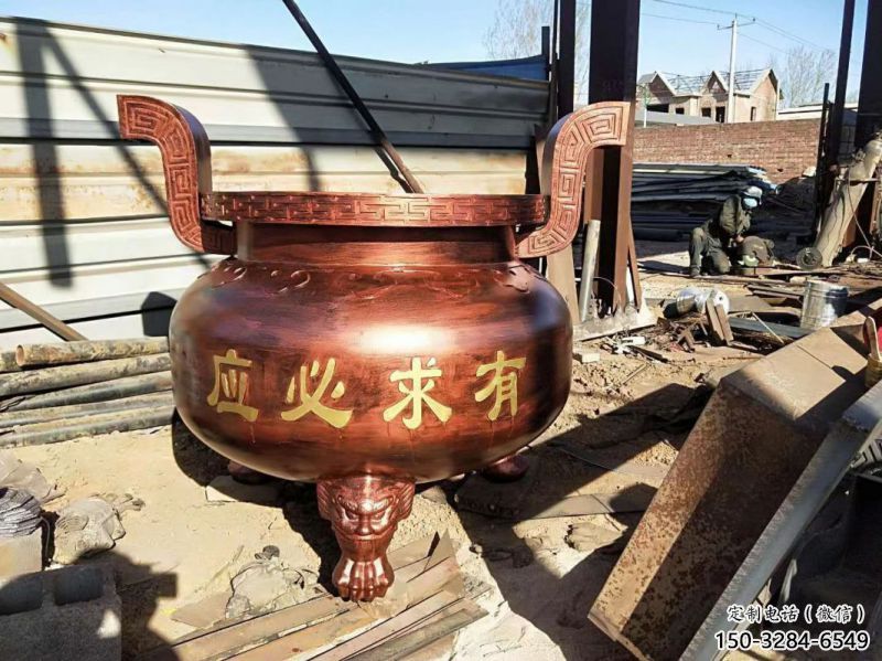 寺廟三足爐雕塑