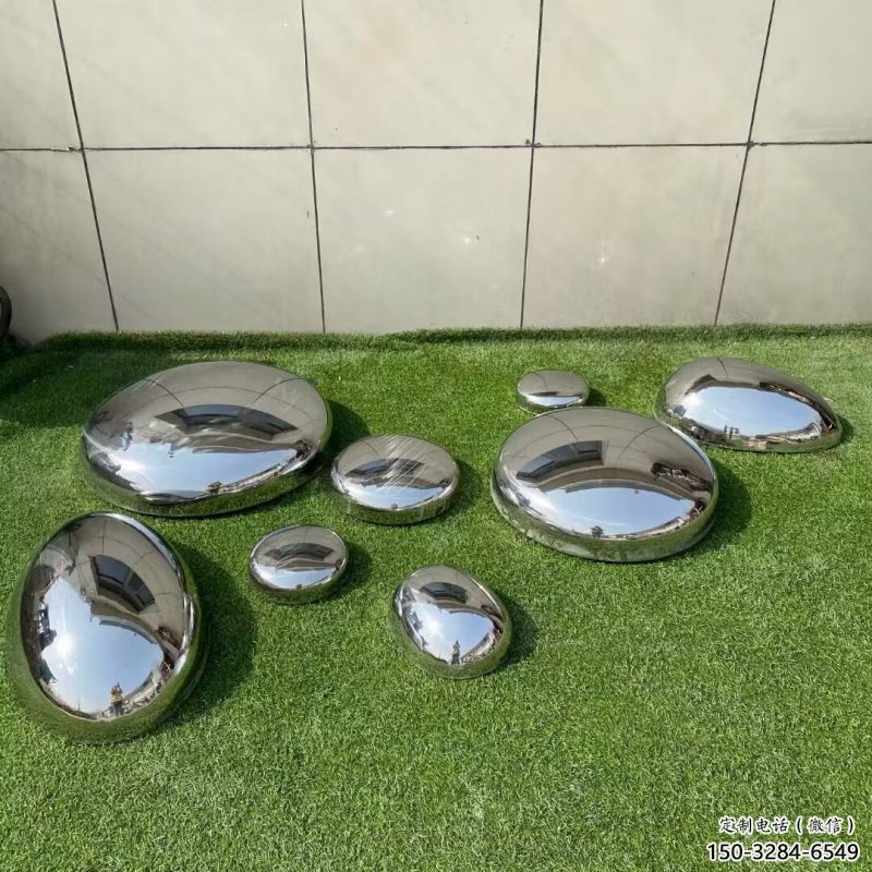 商業(yè)街石塊雕塑