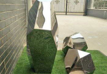 大門口石塊雕塑