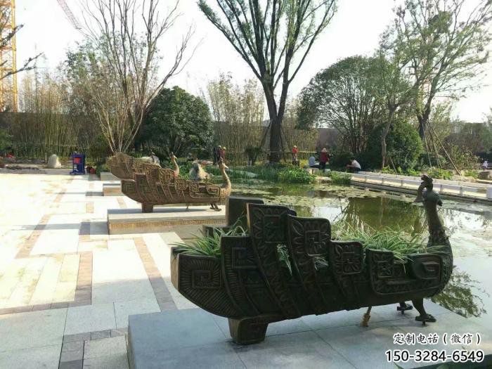 公園孔雀雕塑定價，景觀概念，仿古孔雀雕塑廠家選用?