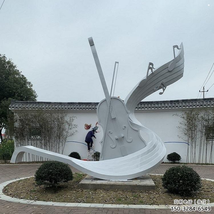 小提琴雕塑訂做，室外軟裝，不銹鋼小提琴雕塑供應(yīng)